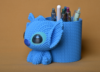 STITCH KNITTED PENCIL HOLDER