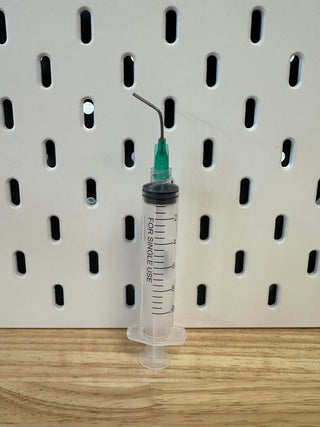 Lux Label & Co. 10ML BLUNT TIP NEEDLE SYRINGE- INSTOCK